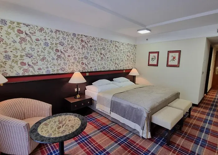 Savoy Hotell 4*