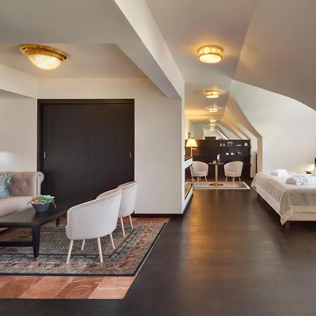 Hotel Savoy