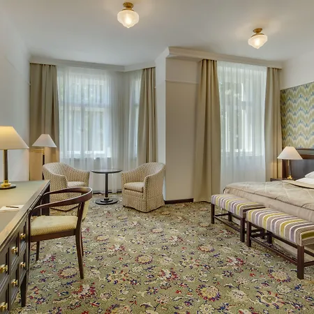Savoy Otel 4*