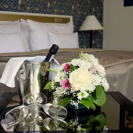 Ξενοδοχείο Savoy 4*