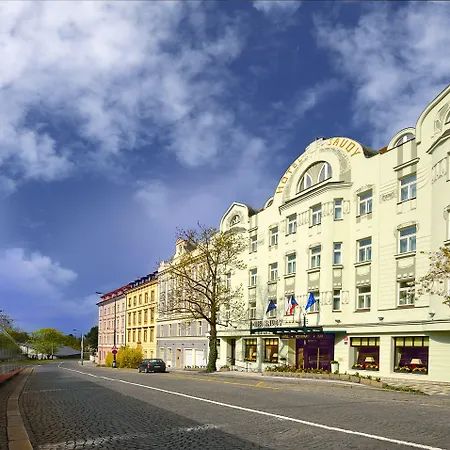 Hotel Savoy 4*