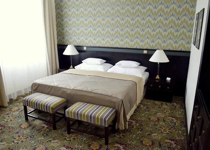 Savoy 4*
