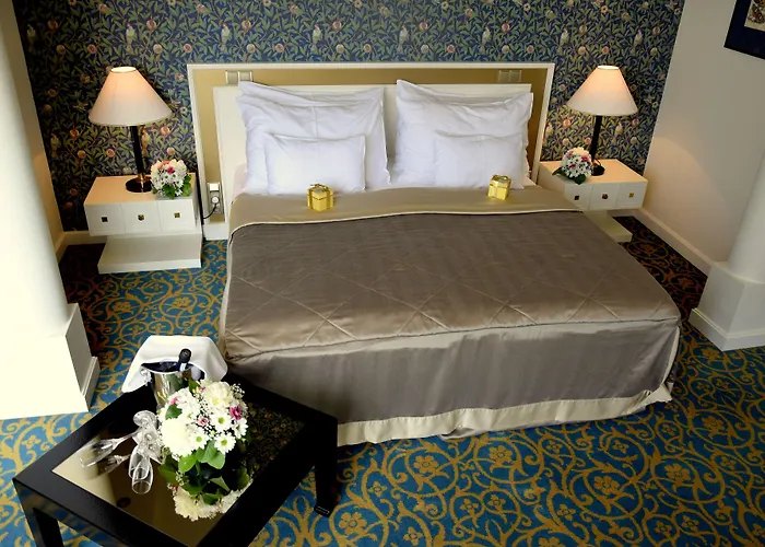 Savoy 4*