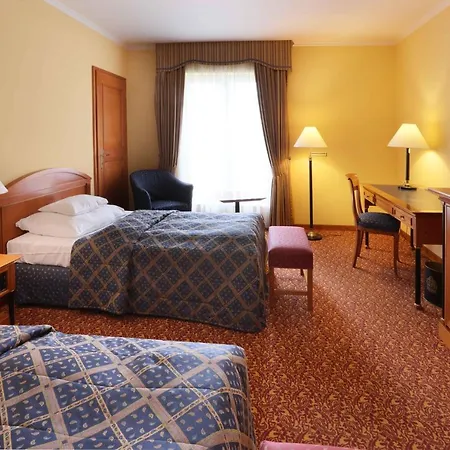فندق Savoy 4*