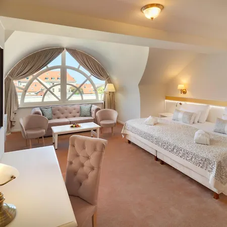 Hotel Savoy