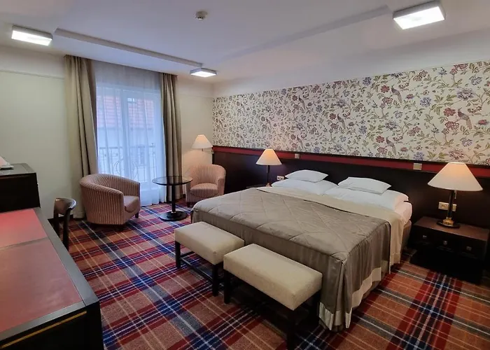 Savoy Hotell 4*